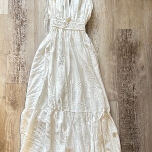 Elegant White Maxi Dress